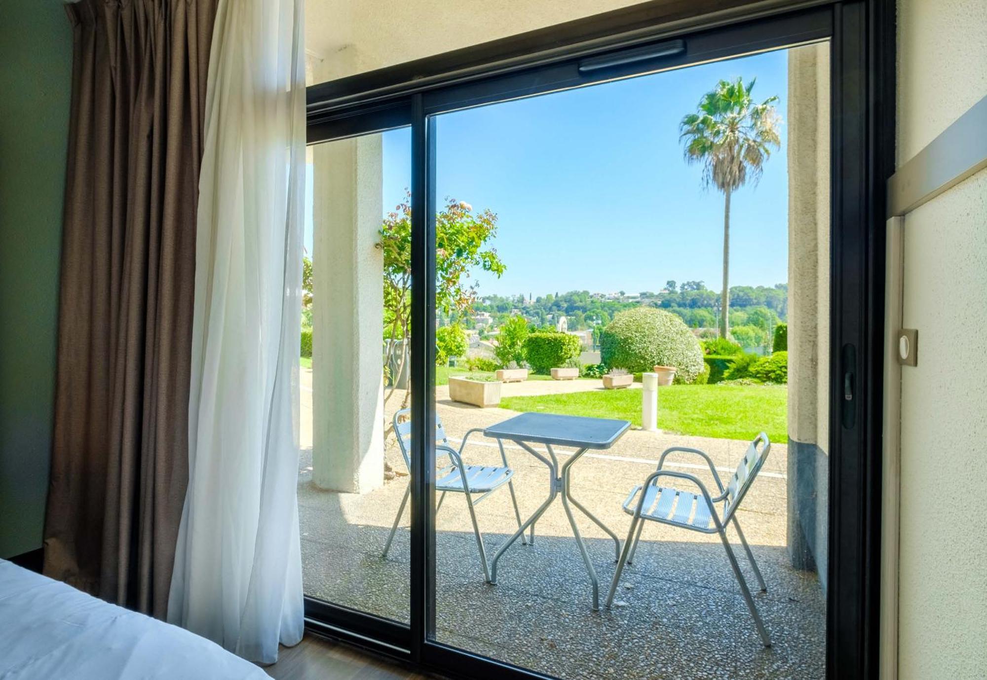 B&B Hotel Villeneuve Loubet Village Exterior foto
